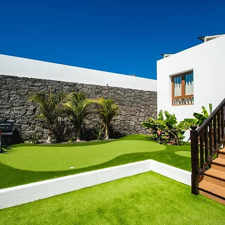 Villa Cavendish With Sea Views And Heatable Pool Close To Flamingo Playa Blanca (Lanzarote)