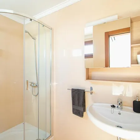 Cavendish With Sea Views And Heatable Pool Close To Flamingo * Playa Blanca (Lanzarote)