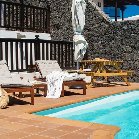 Villa Cavendish With Sea Views And Heatable Pool Close To Flamingo *