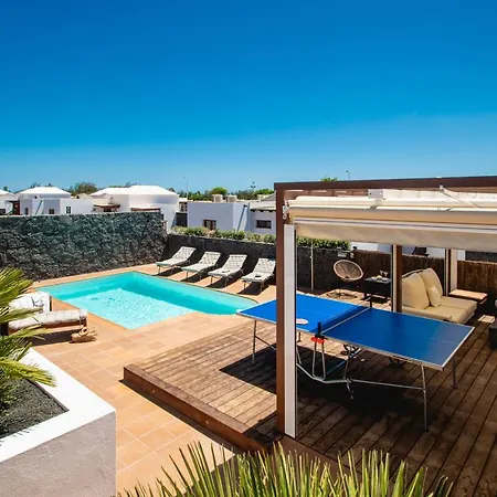 Villa Cavendish With Sea Views And Heatable Pool Close To Flamingo Playa Blanca (Lanzarote)