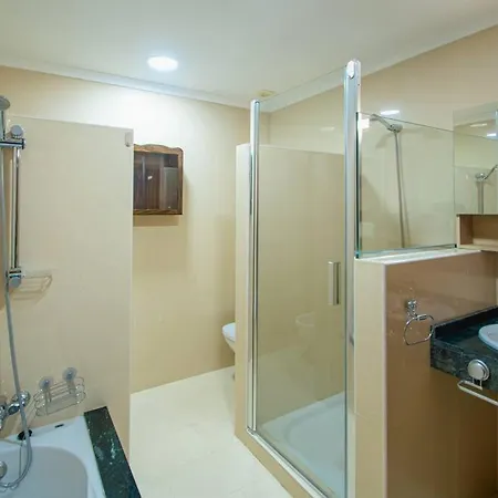 Cavendish With Sea Views And Heatable Pool Close To Flamingo