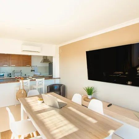 Villa Cavendish With Sea Views And Heatable Pool Close To Flamingo Playa Blanca (Lanzarote)