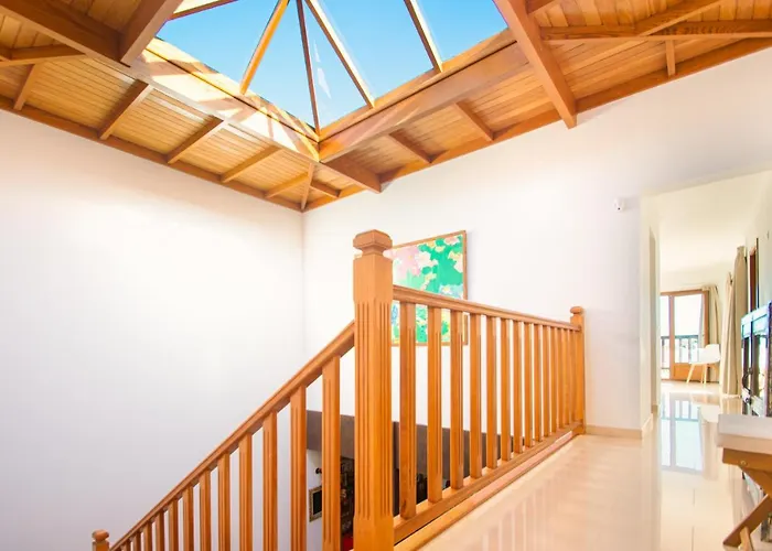 Villa Cavendish With Sea Views And Heatable Pool Close To Flamingo Playa Blanca