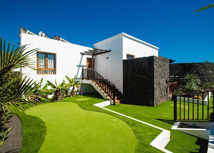 Villa Cavendish With Sea Views And Heatable Pool Close To Flamingo *