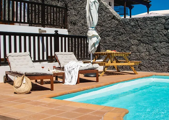 Villa Cavendish With Sea Views And Heatable Pool Close To Flamingo *