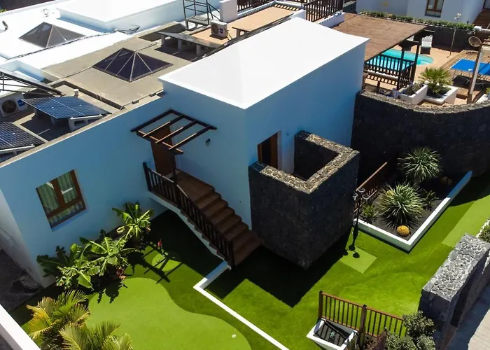 Cavendish With Sea Views And Heatable Pool Close To Flamingo *