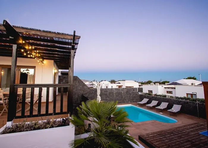 Cavendish With Sea Views And Heatable Pool Close To Flamingo Villa *