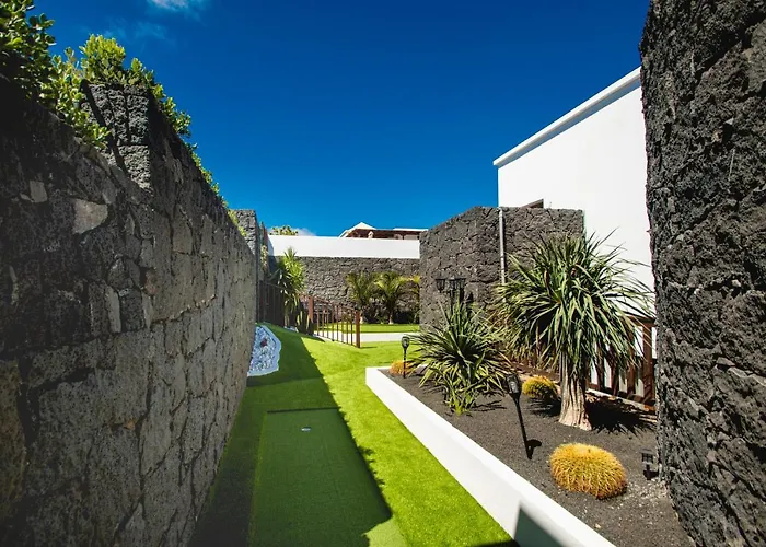 Cavendish With Sea Views And Heatable Pool Close To Flamingo * Playa Blanca