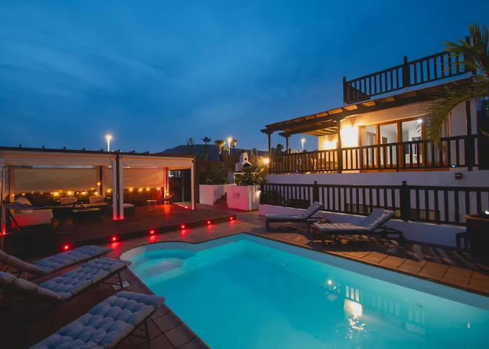 Cavendish With Sea Views And Heatable Pool Close To Flamingo * Playa Blanca